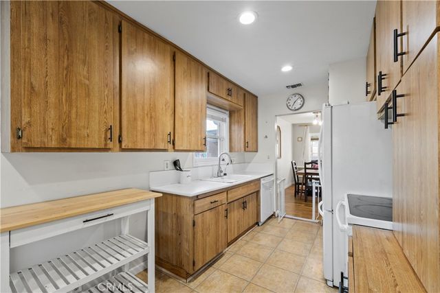 4770 San Bernardino, Montclair, CA 91763
