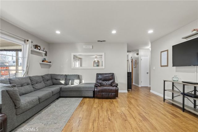 4770 San Bernardino, Montclair, CA 91763