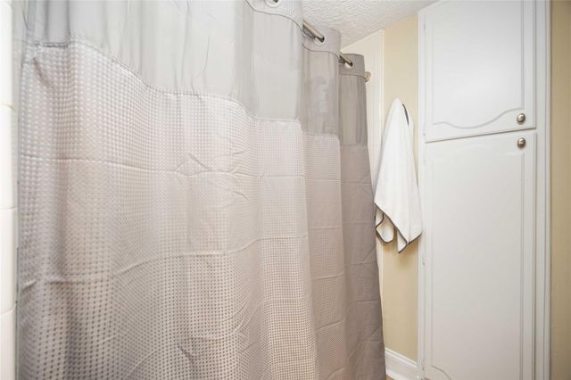 454 N Post Oak Lane, Houston, TX 77024