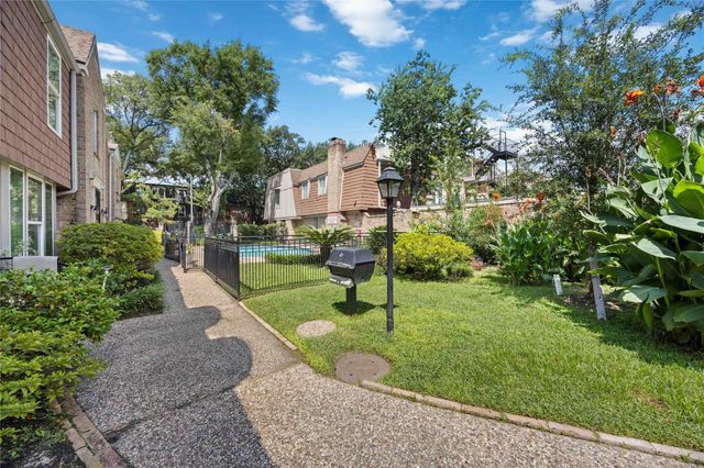 454 N Post Oak Lane, Houston, TX 77024