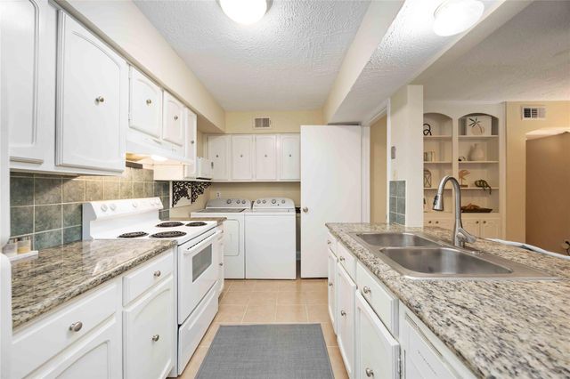 454 N Post Oak Lane, Houston, TX 77024