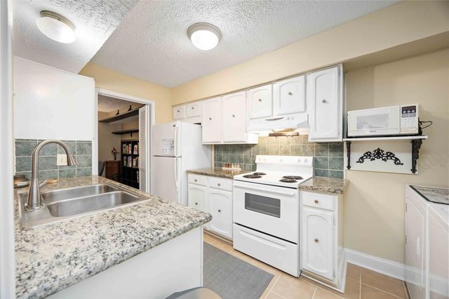 454 N Post Oak Lane, Houston, TX 77024