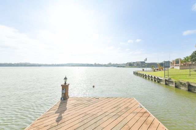 309 Harbor Circle, Montgomery, TX 77356