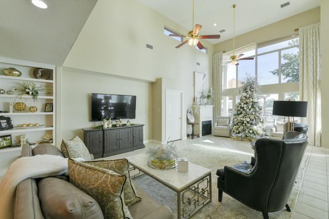 309 Harbor Circle, Montgomery, TX 77356