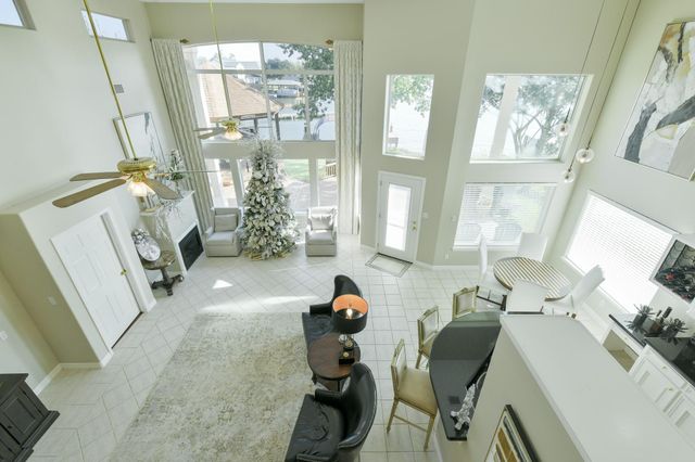 309 Harbor Circle, Montgomery, TX 77356