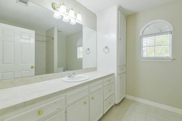 309 Harbor Circle, Montgomery, TX 77356