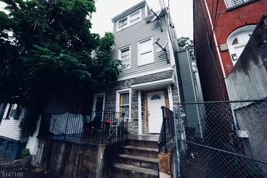 79 Godwin Ave, Paterson City, NJ 07501