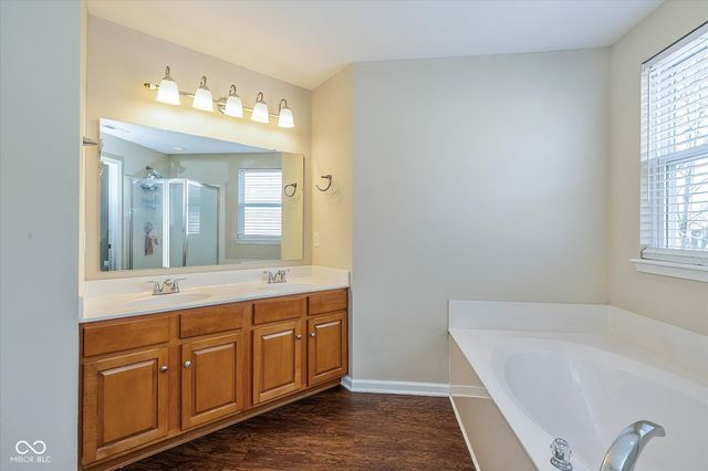 14416 Chapelwood Lane, Fishers, IN 46037