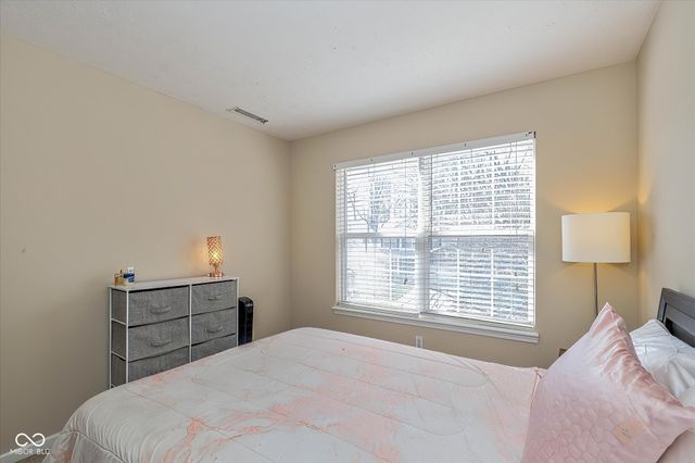 14416 Chapelwood Lane, Fishers, IN 46037