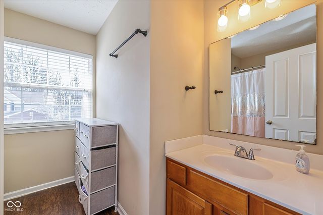 14416 Chapelwood Lane, Fishers, IN 46037