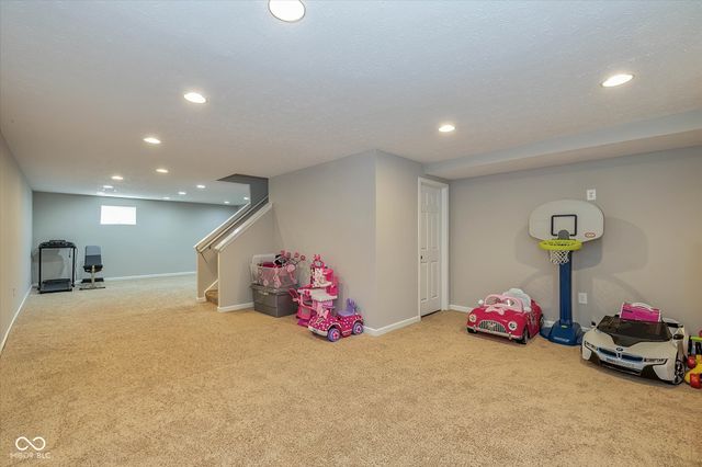 14416 Chapelwood Lane, Fishers, IN 46037