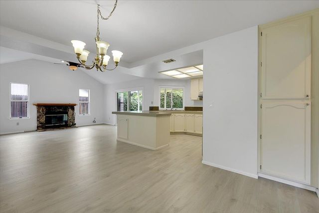 134 Winterstein Dr, Folsom, CA 95630