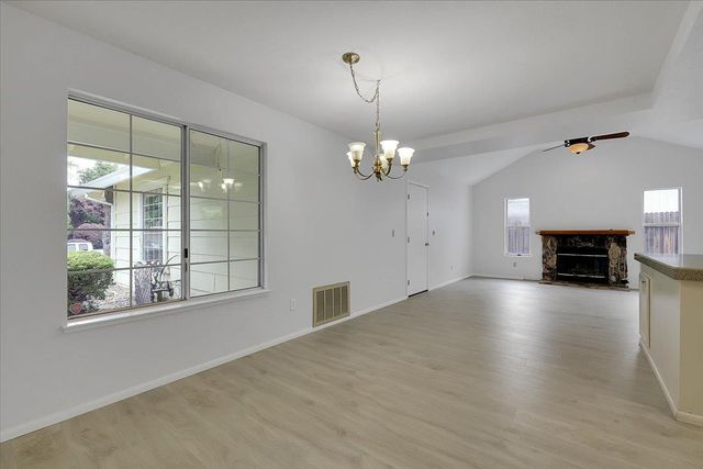 134 Winterstein Dr, Folsom, CA 95630