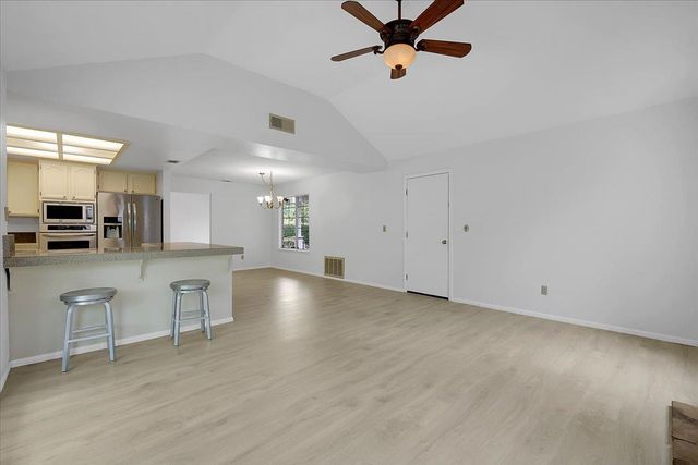 134 Winterstein Dr, Folsom, CA 95630