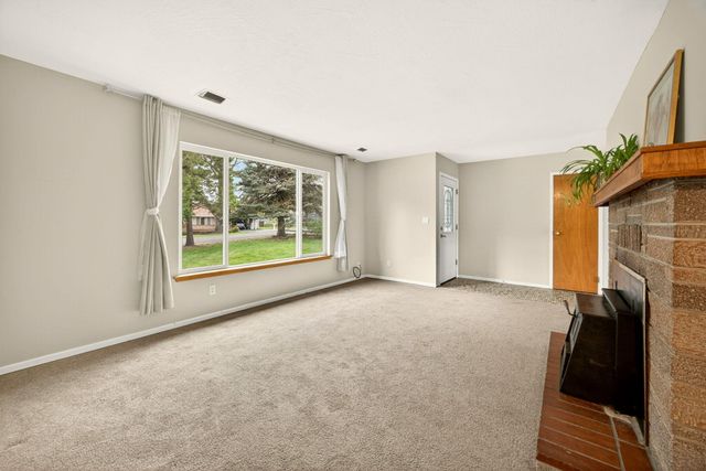 155 Allenwood Drive, Grants Pass, OR 97527