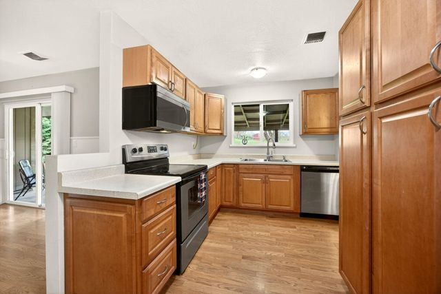 155 Allenwood Drive, Grants Pass, OR 97527