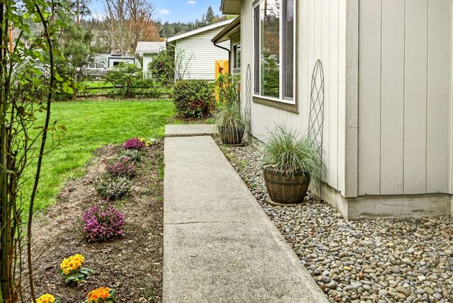 155 Allenwood Drive, Grants Pass, OR 97527