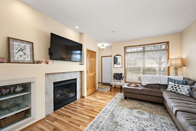 9651 Belmont Lane, Eden Prairie, MN 55347