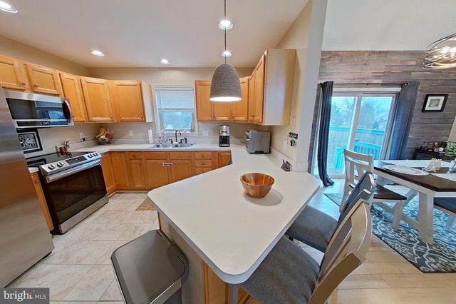 44 DUFFIELD DR, Lititz, PA 17543