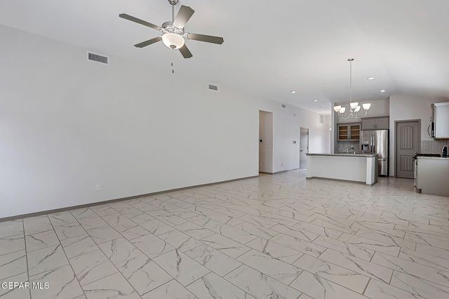 1044 Summer Night Place, El Paso, TX 79928