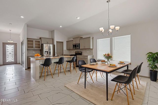 1044 Summer Night Place, El Paso, TX 79928