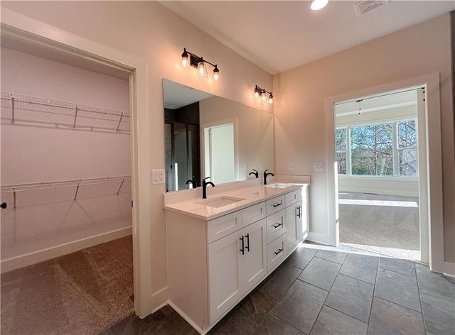29 Aaron NE Lane, Cartersville, GA 30121