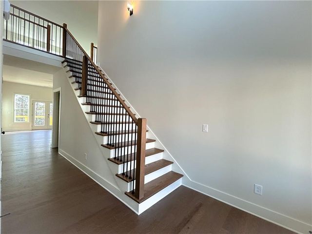 29 Aaron NE Lane, Cartersville, GA 30121