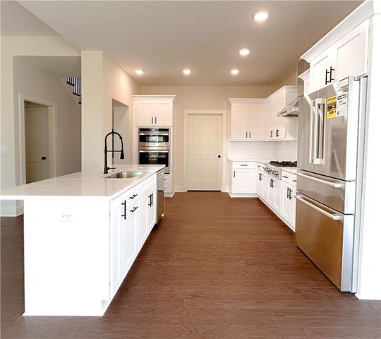 29 Aaron NE Lane, Cartersville, GA 30121
