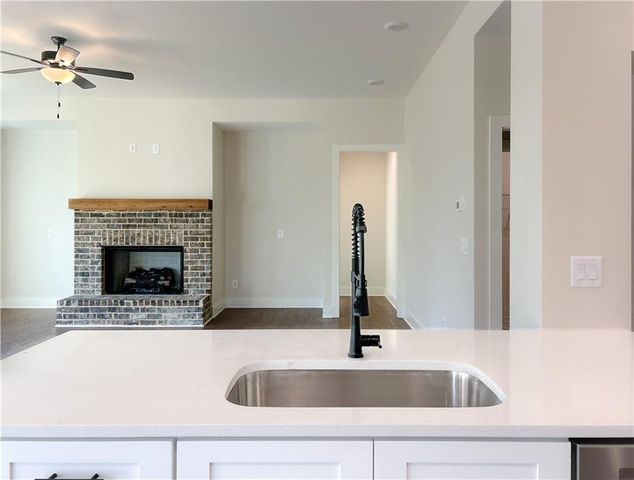 29 Aaron NE Lane, Cartersville, GA 30121