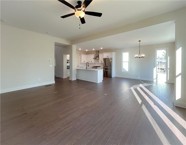 29 Aaron NE Lane, Cartersville, GA 30121