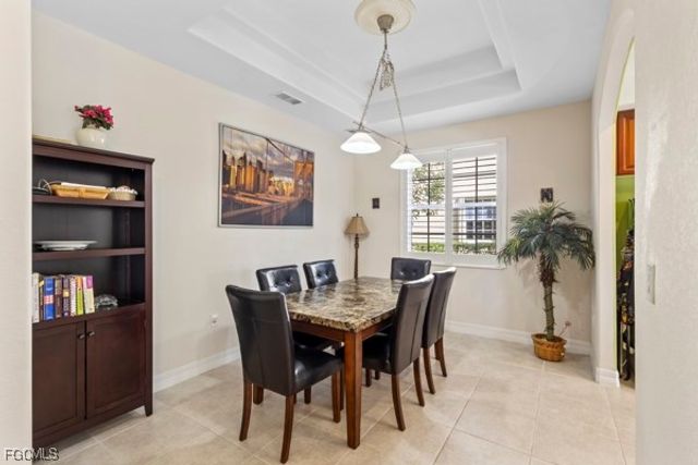 6021 Jonathans Bay CIR 101, Fort Myers, FL 33908