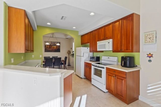 6021 Jonathans Bay CIR 101, Fort Myers, FL 33908