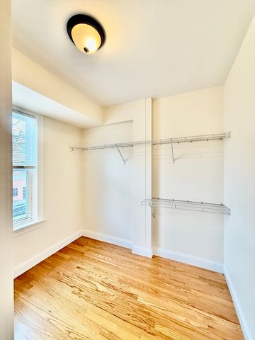 724 Cambridge St 2, Cambridge, MA 02141