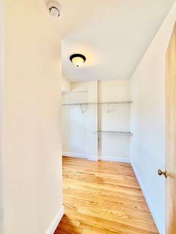 724 Cambridge St 2, Cambridge, MA 02141