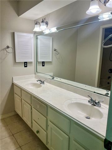 2901 Burning Tree Court, Bryan, TX 77802