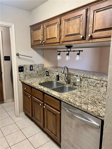 2901 Burning Tree Court, Bryan, TX 77802