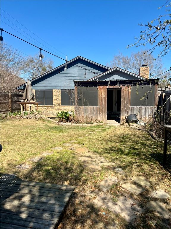 2901 Burning Tree Court, Bryan, TX 77802