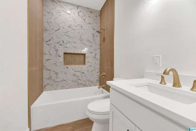 4796 LONGMEADOW DRIVE, Bessemer, AL 35022