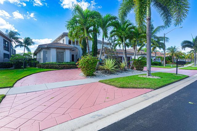1811 Waldorf Drive, Royal Palm Beach, FL 33411