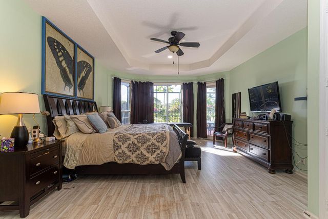 1811 Waldorf Drive, Royal Palm Beach, FL 33411