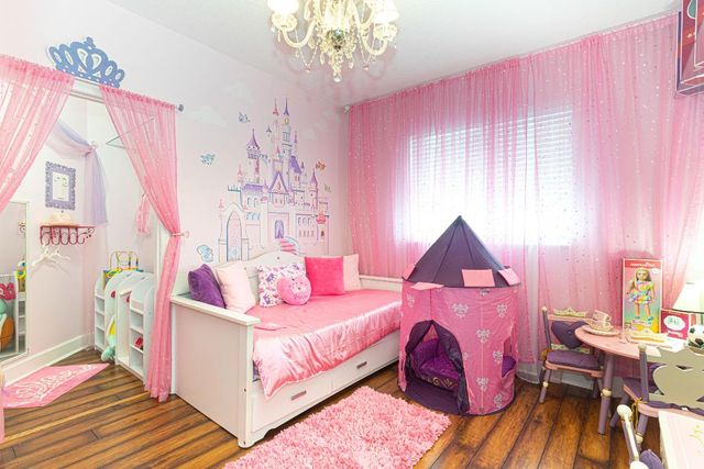 1811 Waldorf Drive, Royal Palm Beach, FL 33411