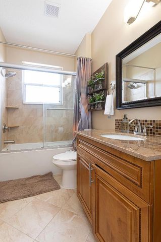 1811 Waldorf Drive, Royal Palm Beach, FL 33411