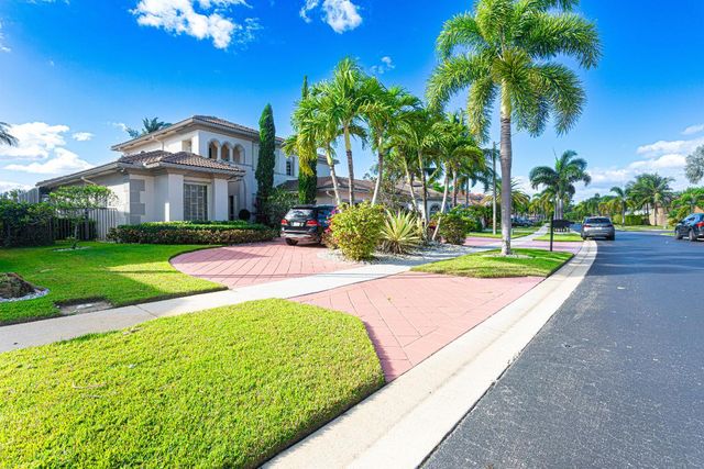 1811 Waldorf Drive, Royal Palm Beach, FL 33411