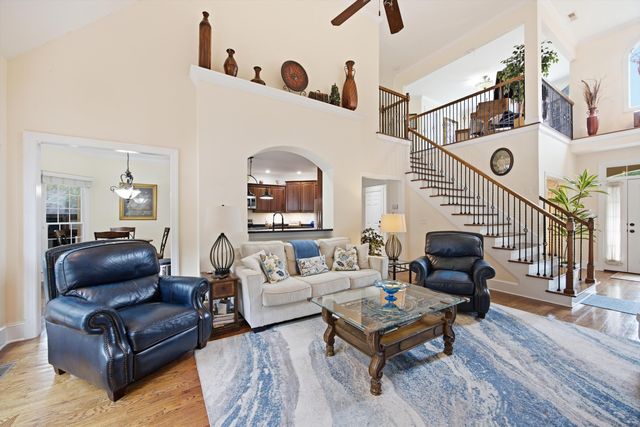 11177 Captains Cove Drive, Soddy Daisy, TN 37379