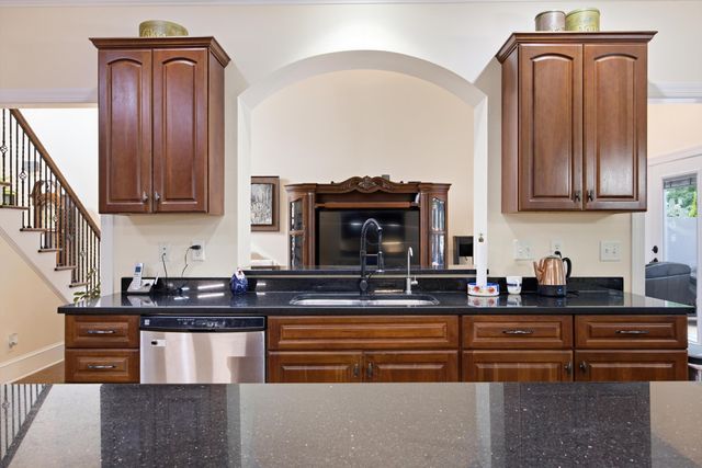 11177 Captains Cove Drive, Soddy Daisy, TN 37379