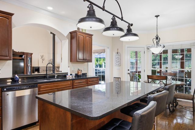 11177 Captains Cove Drive, Soddy Daisy, TN 37379