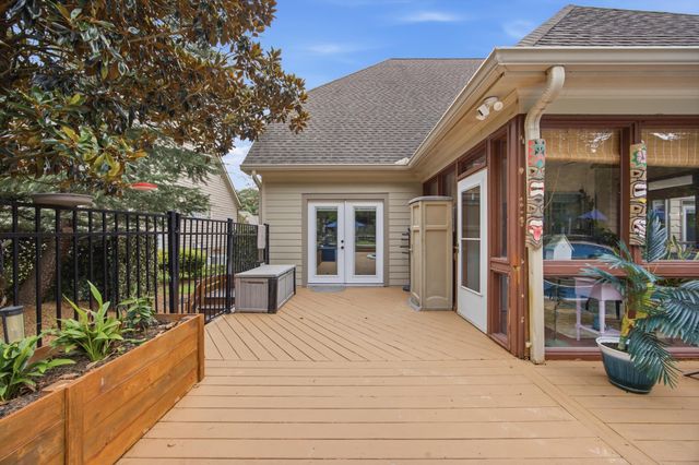 11177 Captains Cove Drive, Soddy Daisy, TN 37379