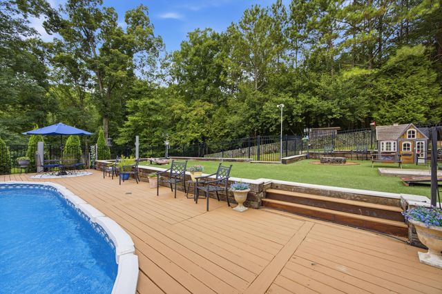 11177 Captains Cove Drive, Soddy Daisy, TN 37379