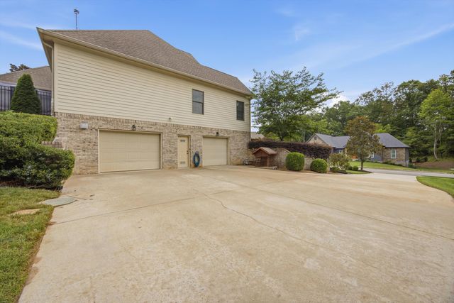11177 Captains Cove Drive, Soddy Daisy, TN 37379