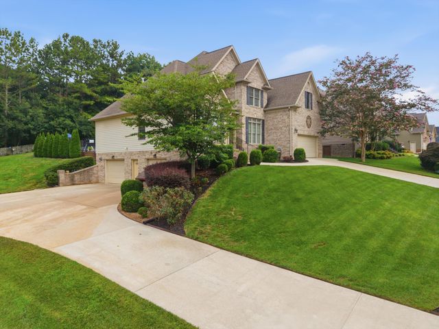 11177 Captains Cove Drive, Soddy Daisy, TN 37379